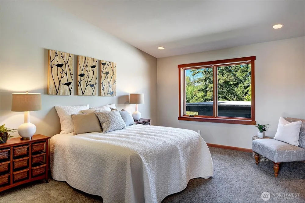 610 Vineyard Lane #A302 Bainbridge Island, WA 98110