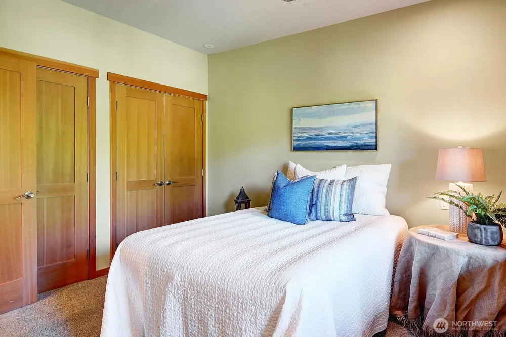 610 Vineyard Lane #A302 Bainbridge Island, WA 98110