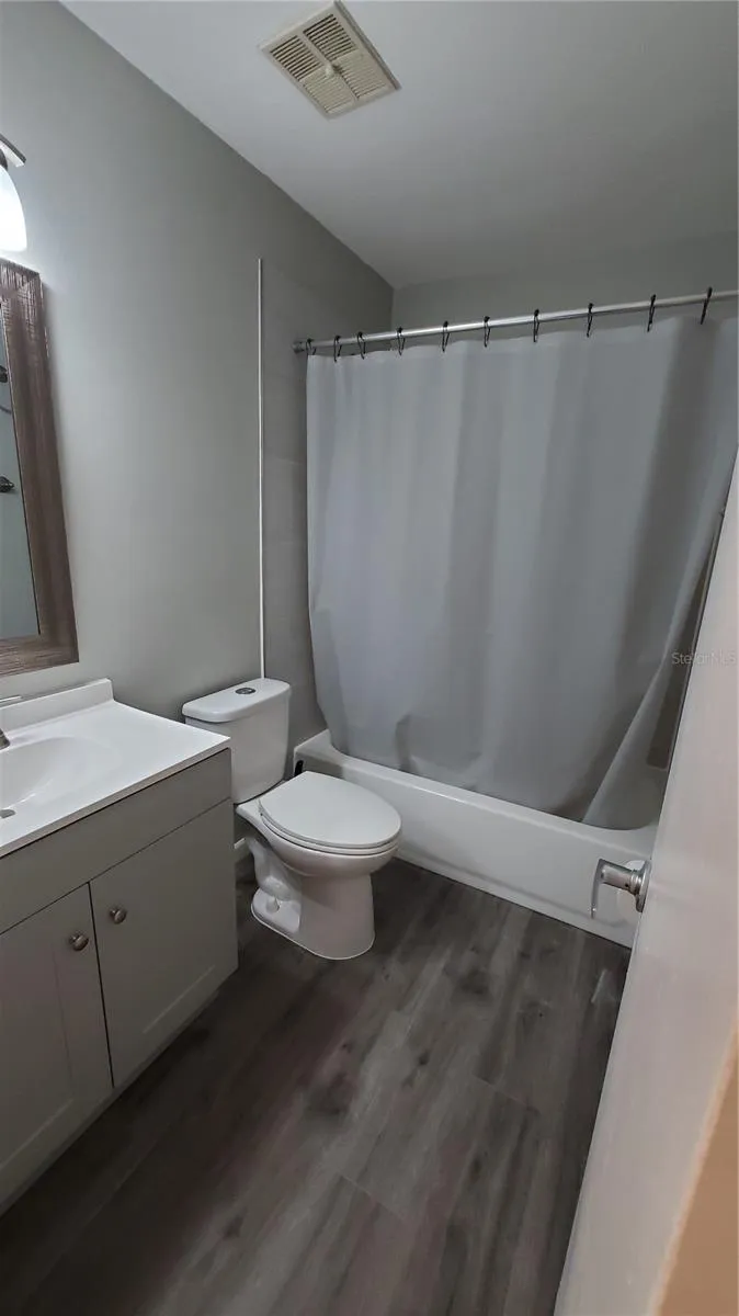 4858 S SEMORAN BOULEVARD #2105 Orlando, FL 32822