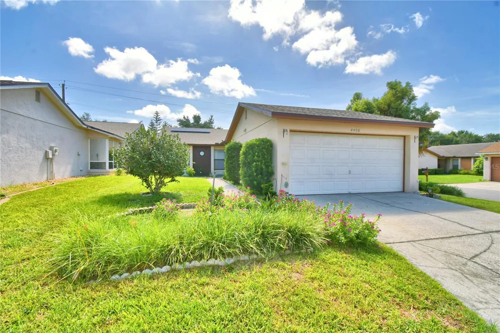 4408 GLENNS LANDING Winter Haven, FL 33884