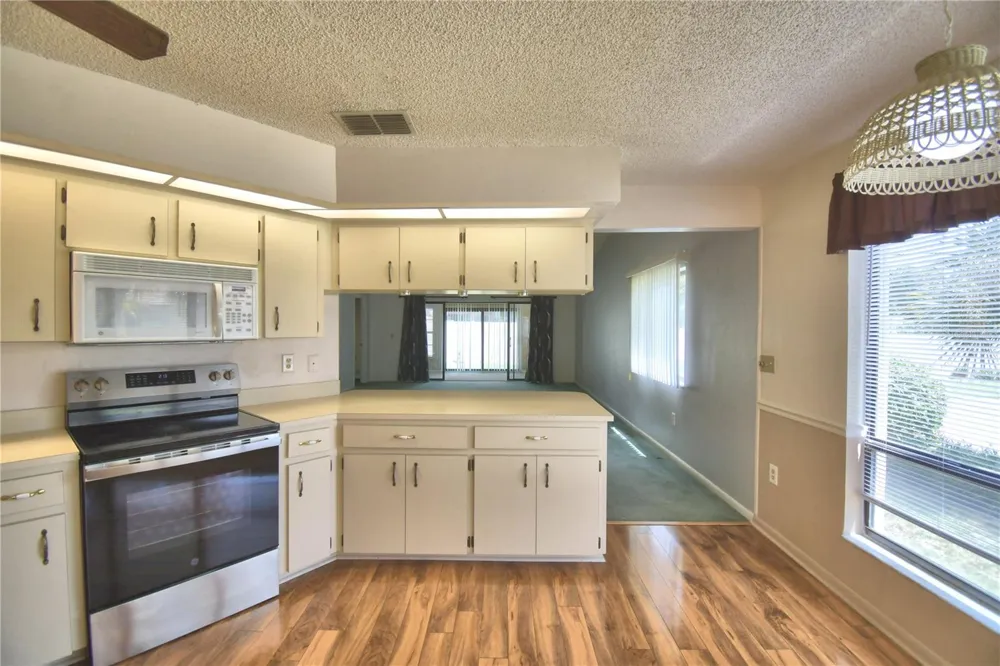 4408 GLENNS LANDING Winter Haven, FL 33884