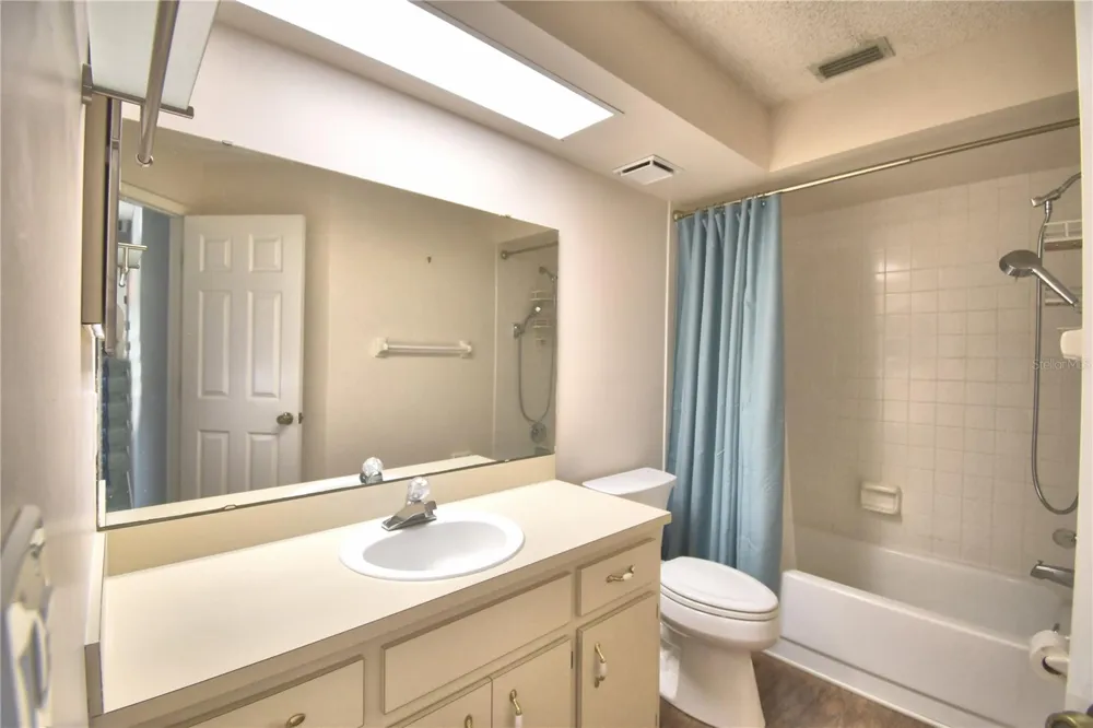 4408 GLENNS LANDING Winter Haven, FL 33884