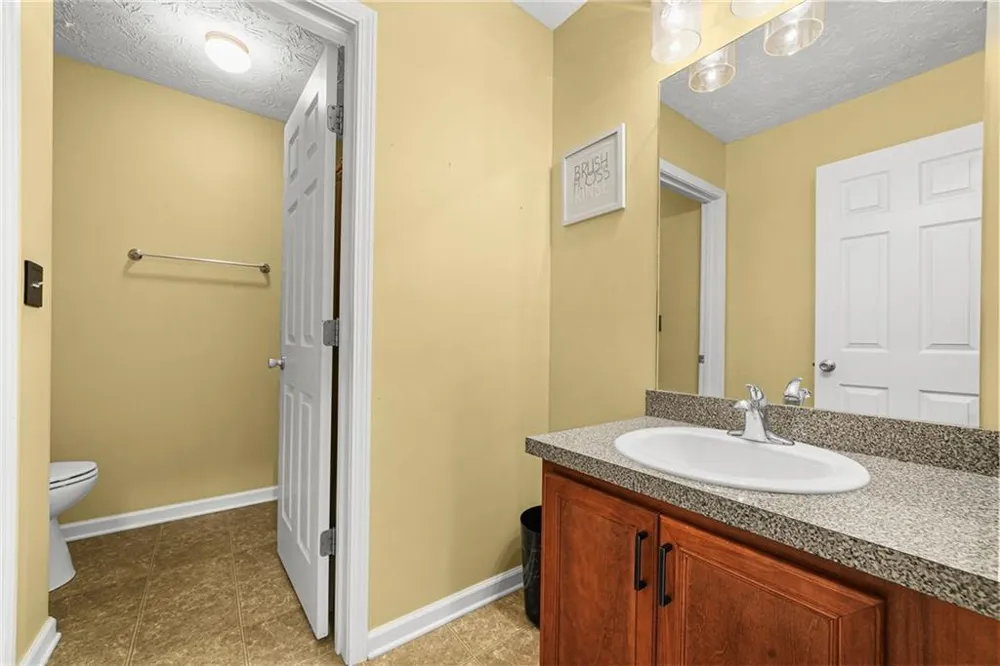 3415 Ashford Loop Ellenwood, GA 30294