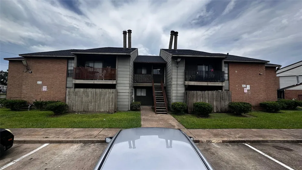9090 S Braeswood Boulevard #89 Houston, TX 77074
