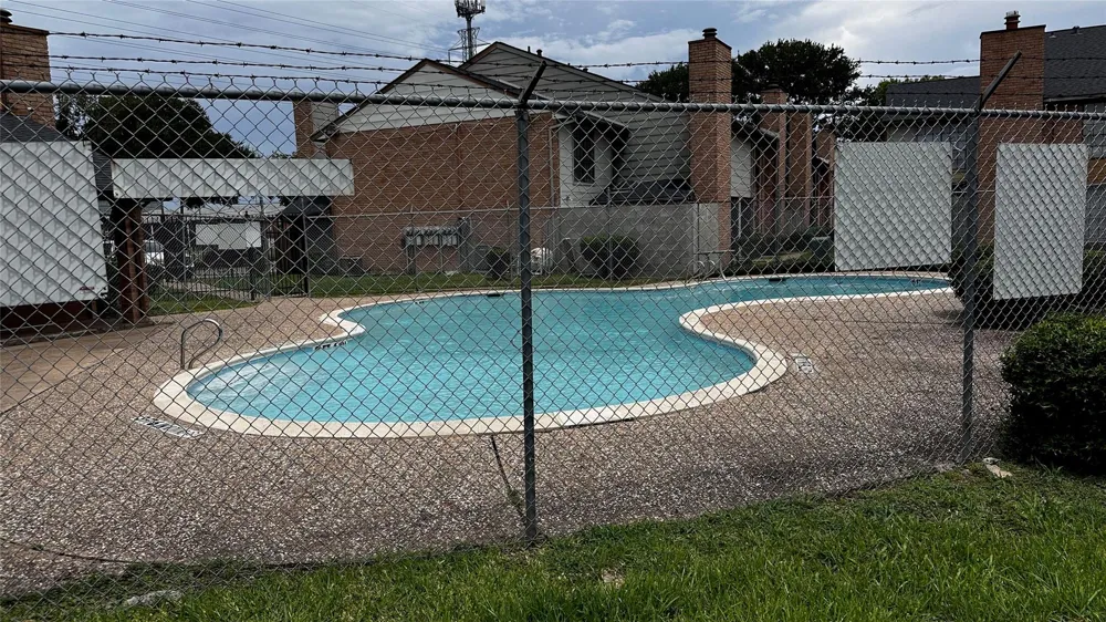 9090 S Braeswood Boulevard #89 Houston, TX 77074