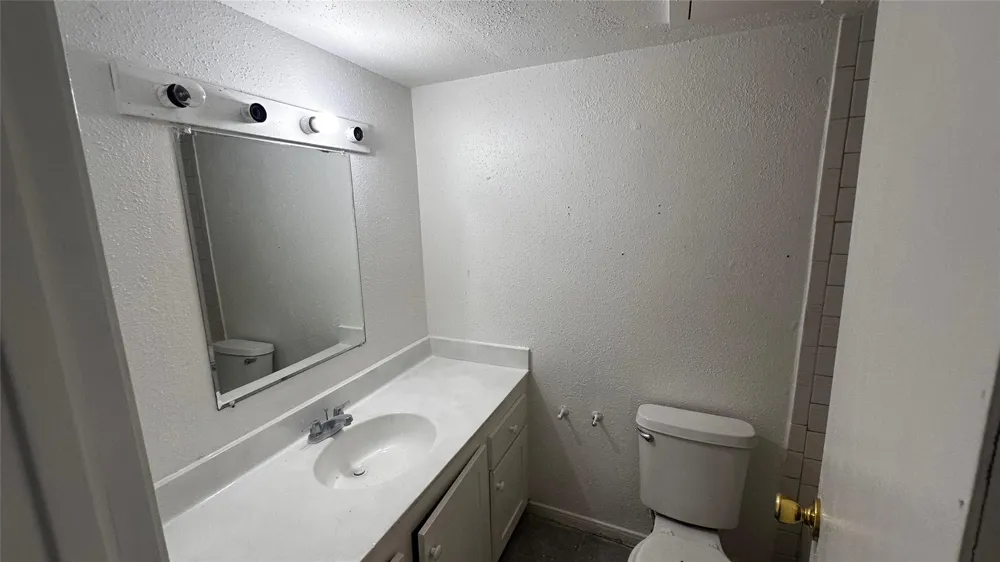 9090 S Braeswood Boulevard #89 Houston, TX 77074