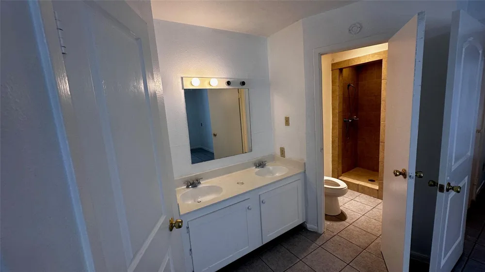 9090 S Braeswood Boulevard #89 Houston, TX 77074