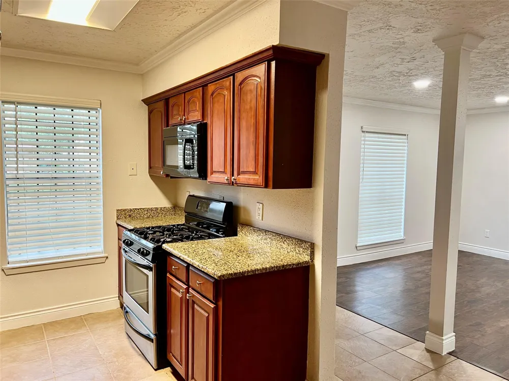 12110 Murr Way Houston, TX 77048