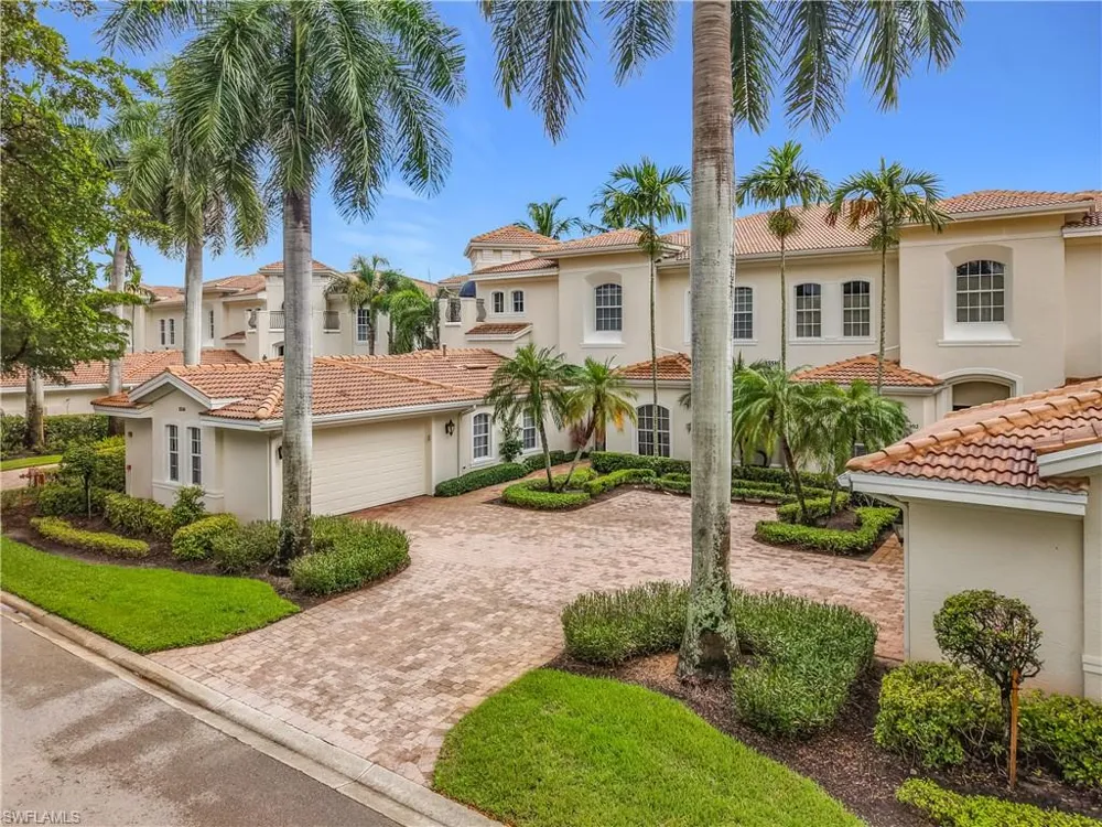 15516 Monterosso Lane #101 Naples, FL 34110