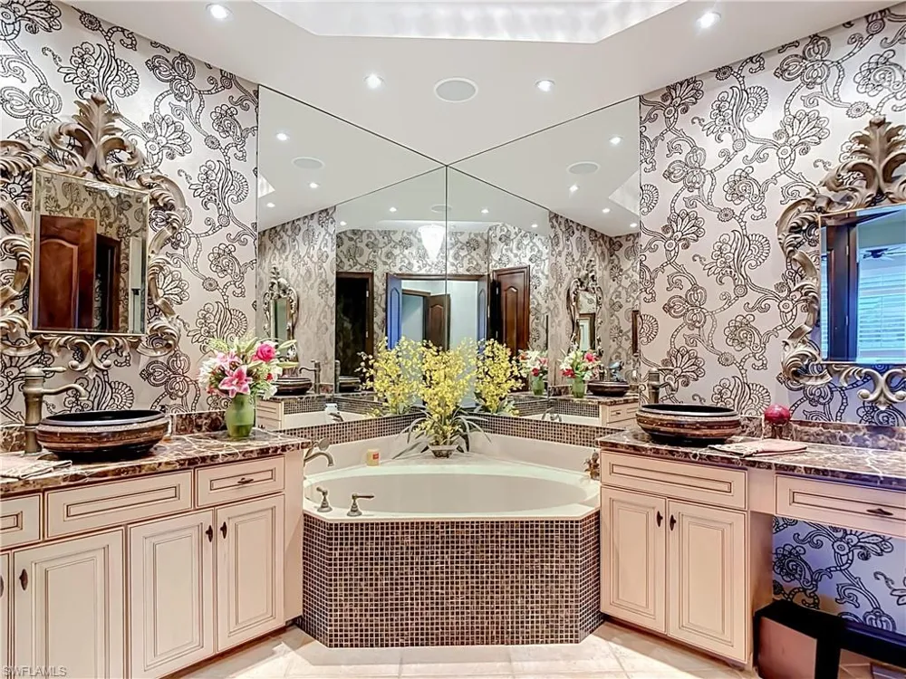 15516 Monterosso Lane #101 Naples, FL 34110