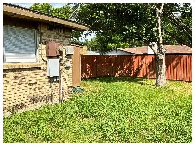 2833 Emberwood Drive Garland, TX 75043