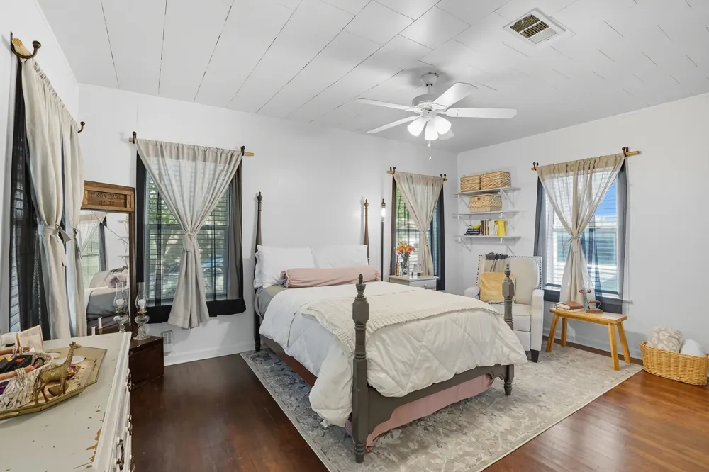 3244 Ryan Avenue Fort Worth, TX 76110