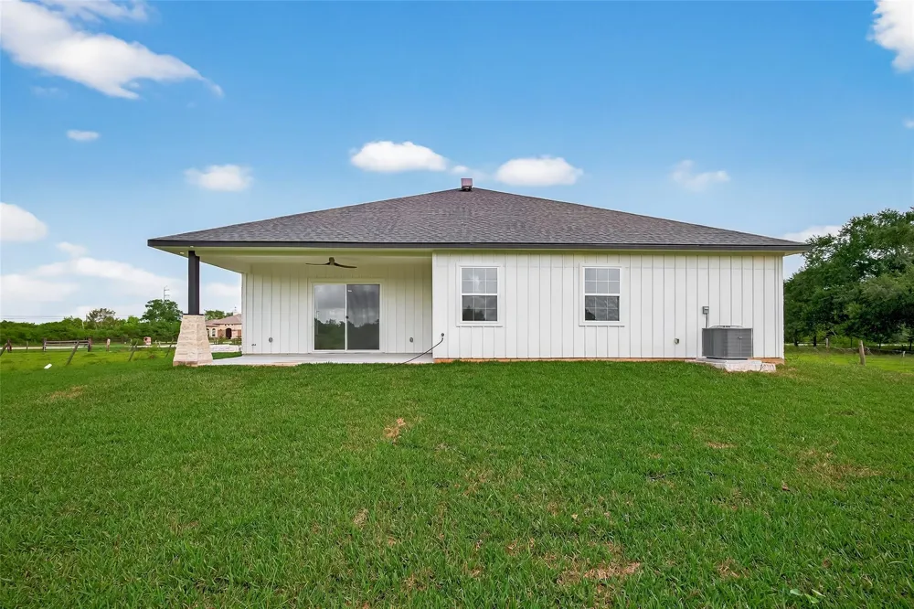 7717 Prairie Street Hitchcock, TX 77563