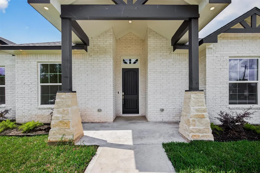 7717 Prairie Street Hitchcock, TX 77563