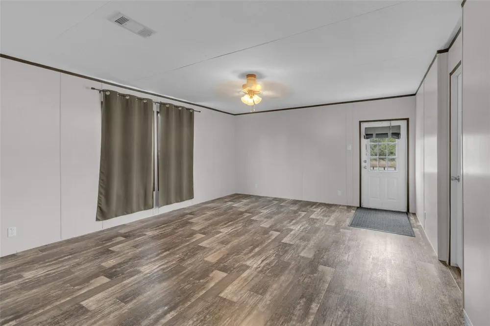 275 Road 5132 Cleveland, TX 77327