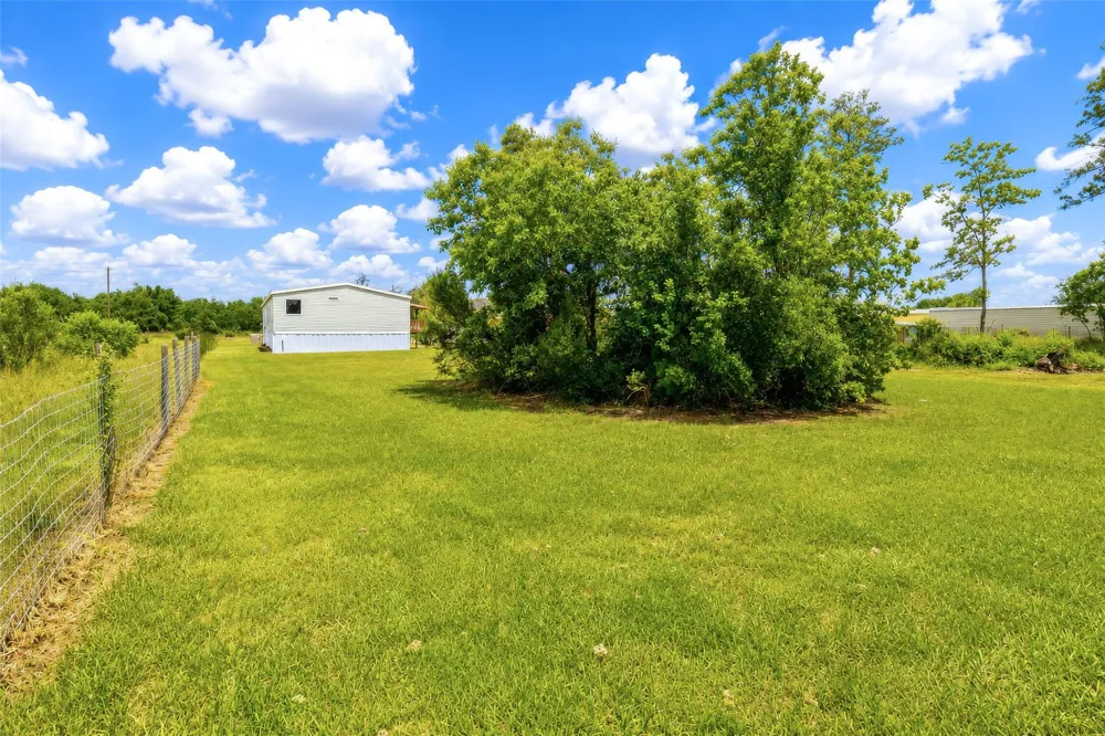 275 Road 5132 Cleveland, TX 77327