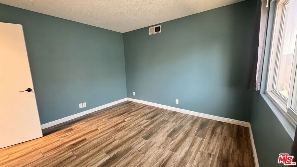 15554 Parthenia Street #8 Los Angeles, CA 91343