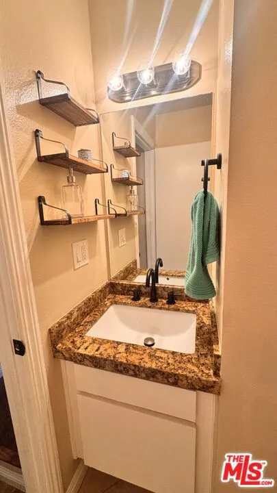 15554 Parthenia Street #8 Los Angeles, CA 91343