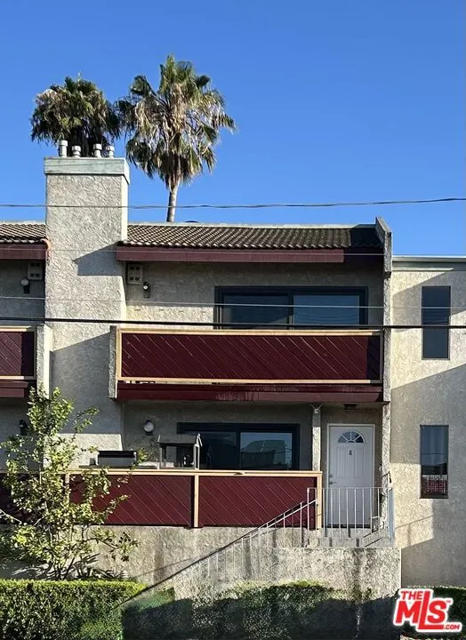 15554 Parthenia Street #8 Los Angeles, CA 91343