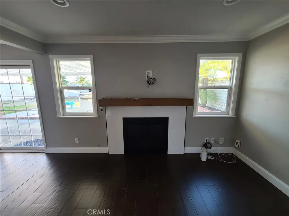 5253 E Woodwind Anaheim, CA 92807