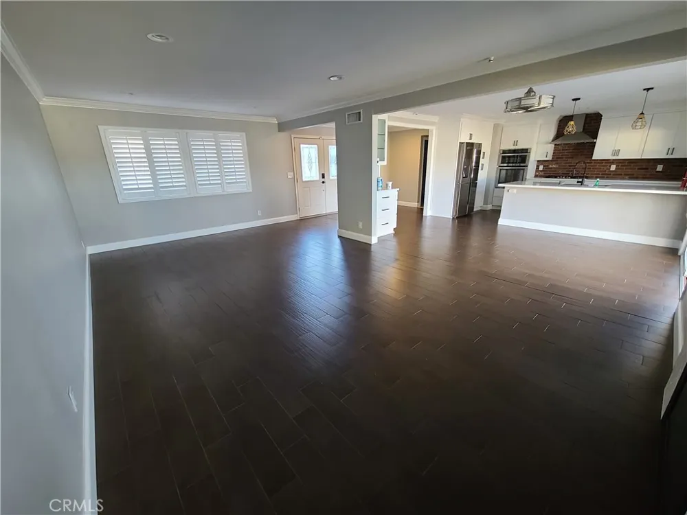 5253 E Woodwind Anaheim, CA 92807