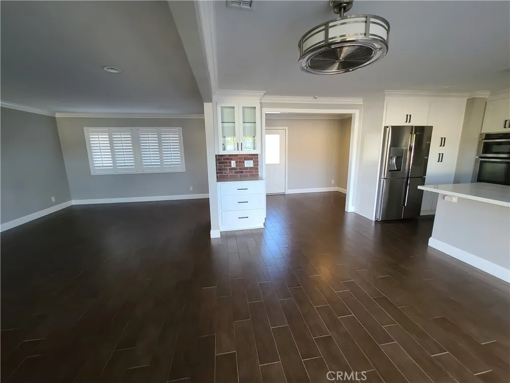 5253 E Woodwind Anaheim, CA 92807
