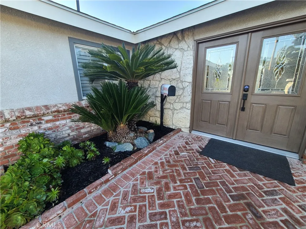 5253 E Woodwind Anaheim, CA 92807