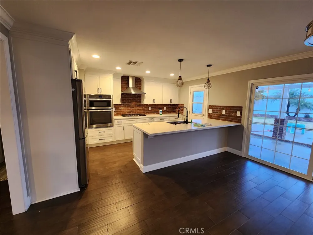 5253 E Woodwind Anaheim, CA 92807