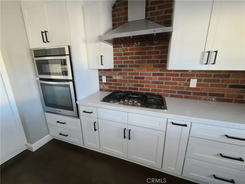 5253 E Woodwind Anaheim, CA 92807