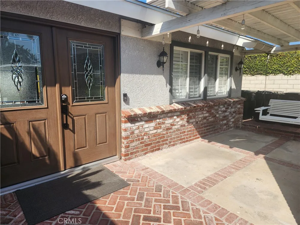 5253 E Woodwind Anaheim, CA 92807
