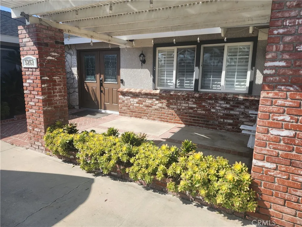 5253 E Woodwind Anaheim, CA 92807