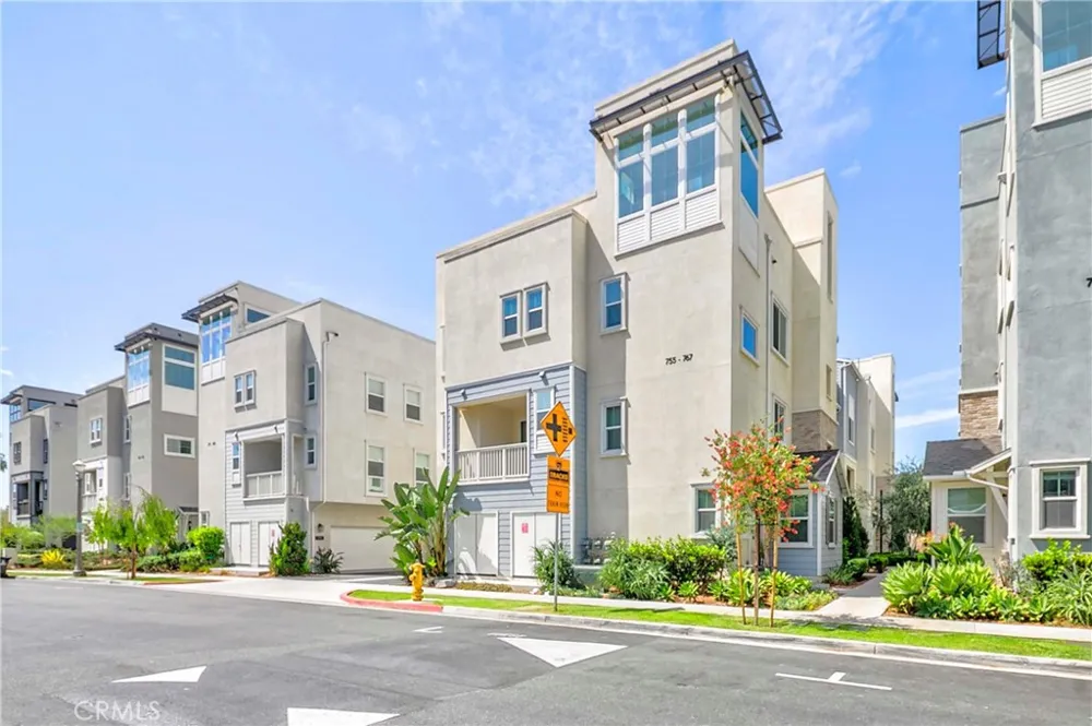 755 S Mosaic Street Anaheim, CA 92805