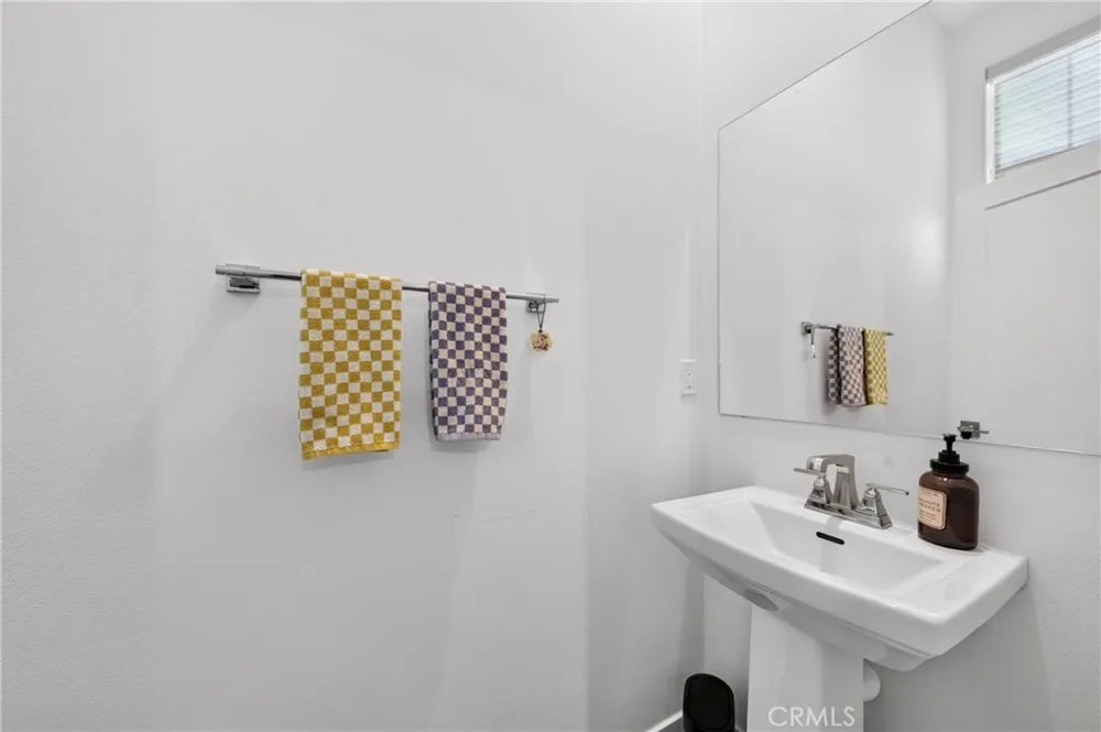755 S Mosaic Street Anaheim, CA 92805