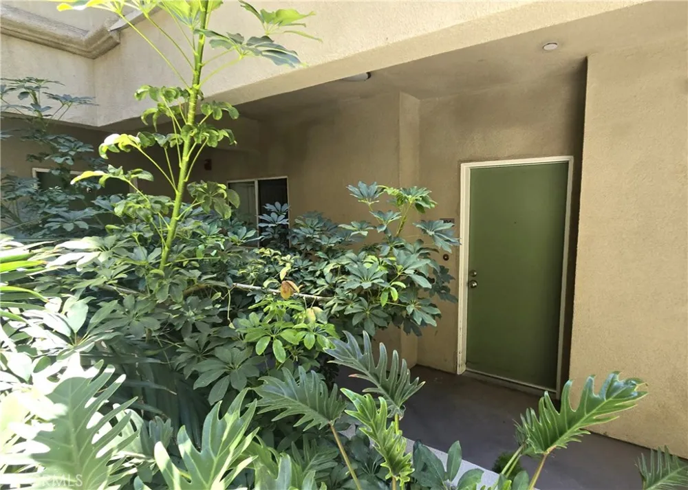 7551 Jordan Canoga Park, CA 91303