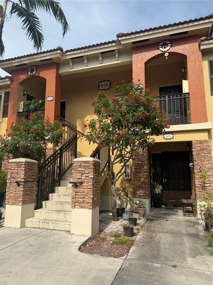 935 NE 33rd Ter #203 Homestead, FL 33033