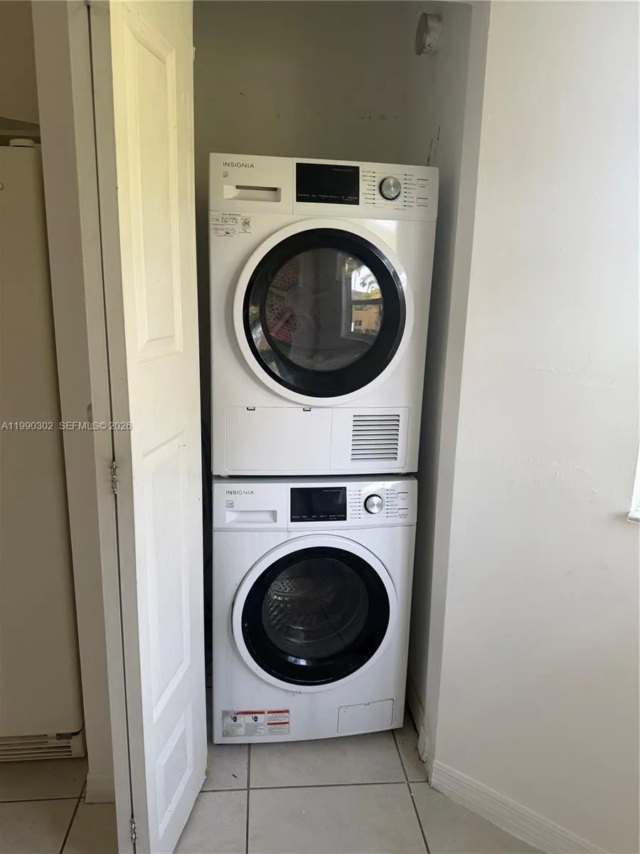 935 NE 33rd Ter #203 Homestead, FL 33033