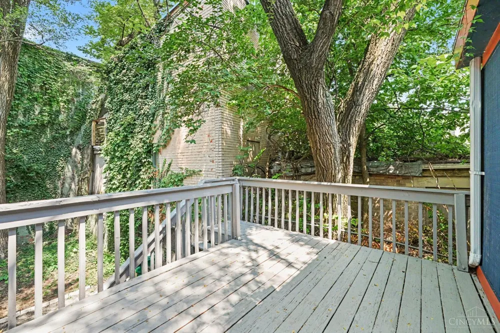2149 W Clifton Avenue Cincinnati, OH 45219