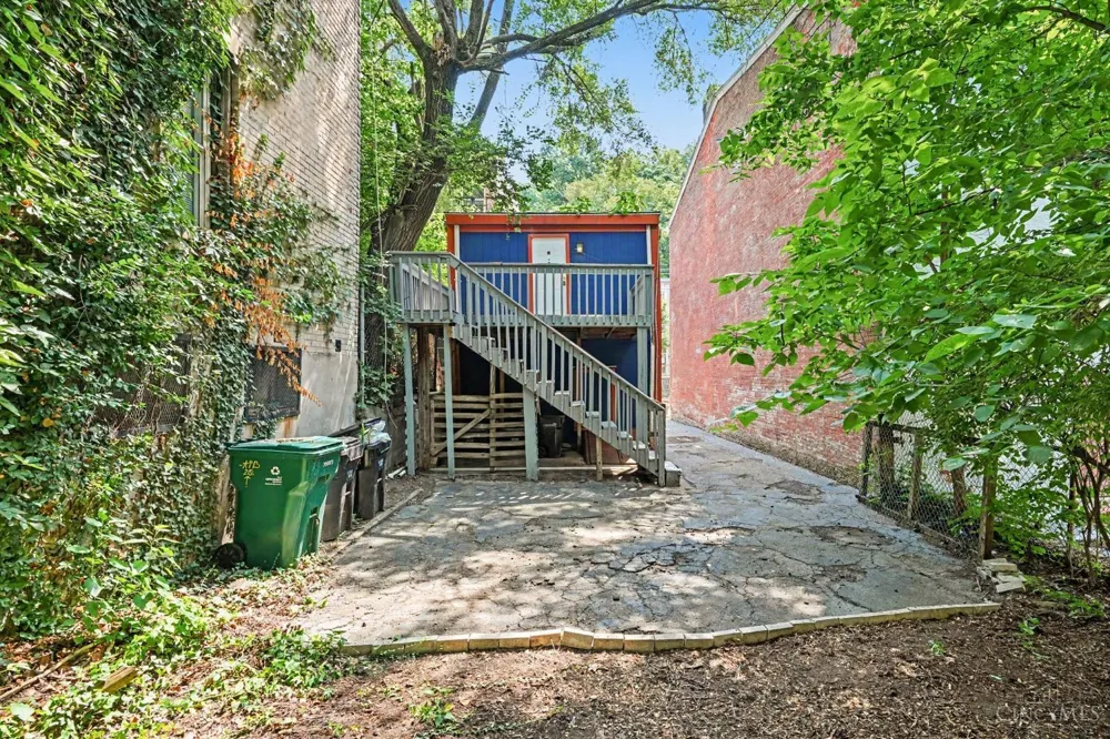 2149 W Clifton Avenue Cincinnati, OH 45219