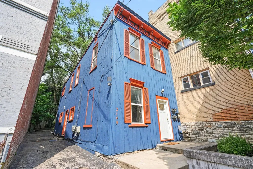 2149 W Clifton Avenue Cincinnati, OH 45219