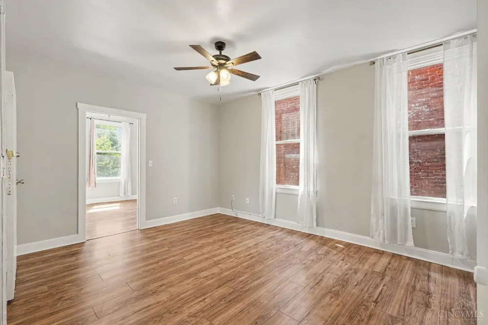 2149 W Clifton Avenue Cincinnati, OH 45219