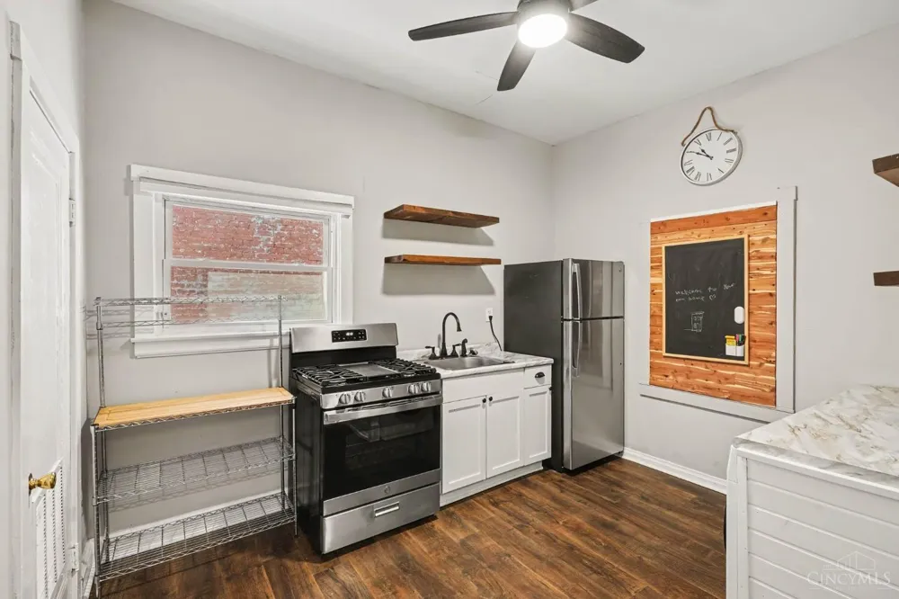 2149 W Clifton Avenue Cincinnati, OH 45219