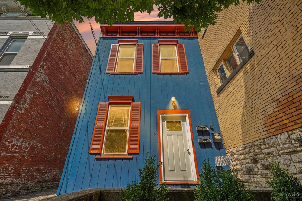 2149 W Clifton Avenue Cincinnati, OH 45219