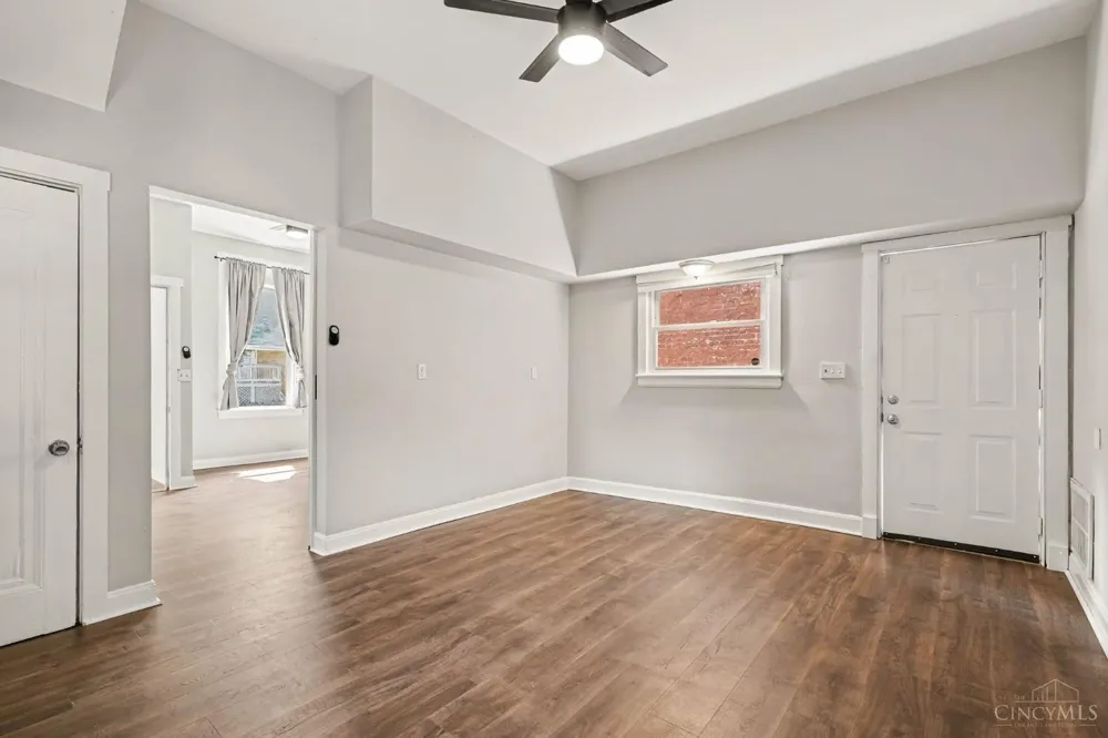 2149 W Clifton Avenue Cincinnati, OH 45219