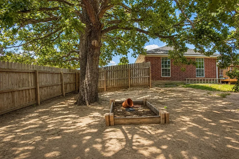 6200 Trellick Court Bryan, TX 77802