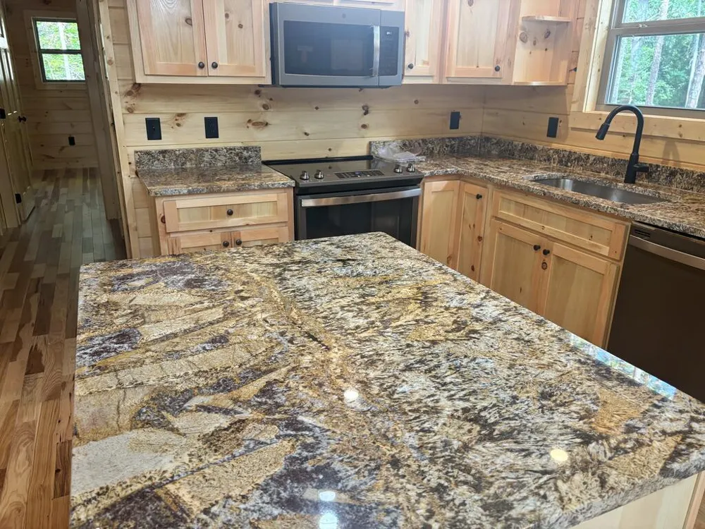 83 Noelle's Pass Murphy, NC 28906