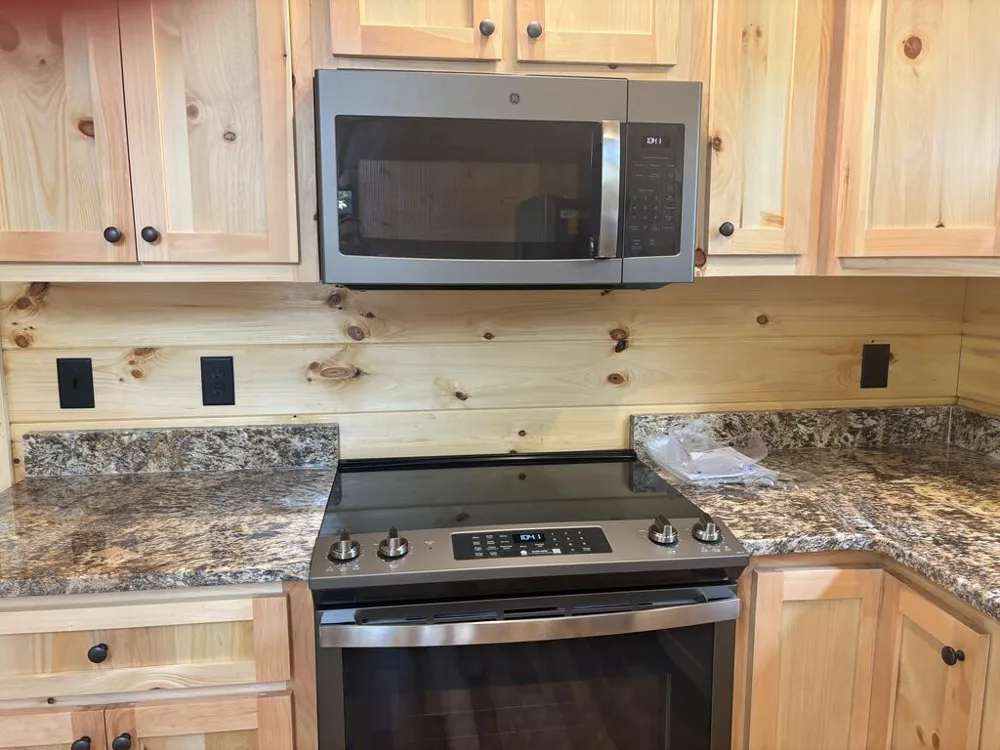 83 Noelle's Pass Murphy, NC 28906