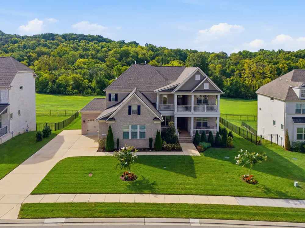 3170 Chase Point Dr Franklin, TN 37067