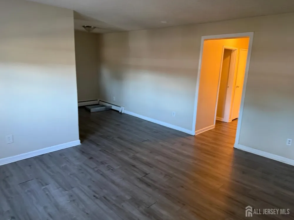 289 Main Street #4b Spotswood, NJ 08884