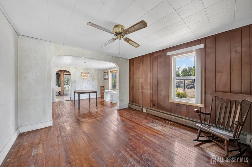 27 Lillian Terrace Woodbridge Proper, NJ 07095