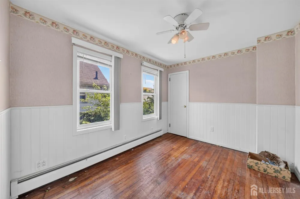 27 Lillian Terrace Woodbridge Proper, NJ 07095